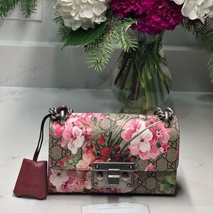 Gucci GG Blooms Padlock Shoulder Bag + Gucci dusty + COA EUC!
